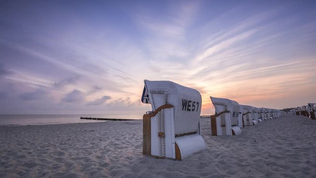 4k Timelapse - Ostsee Strandkorb Sonnenaufgang