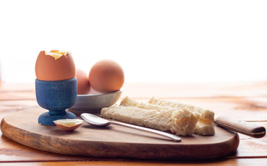 boiled egg for breakfast with white bread