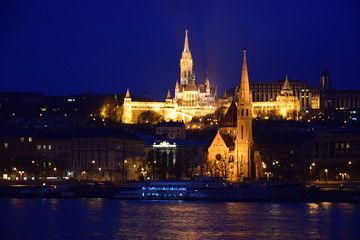 Fototapeta na wymiar Budapest - Matthias Church by night