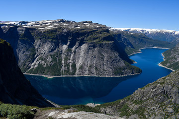 Obraz premium Norwegian fjord seen from Trolltunga