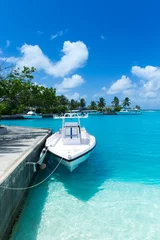 Abwaschbare Fototapete Tropischer Strand tropische Malediven-Insel mit weißem Sandstrand und Meer