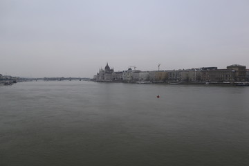 Fototapeta na wymiar Danubio river Budapest