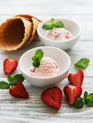 Strawberry ice cream