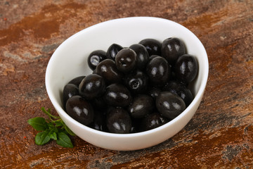 Black olives in the bowl