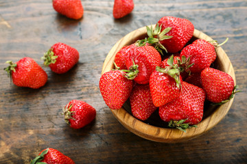 strawberries in a plate on the table