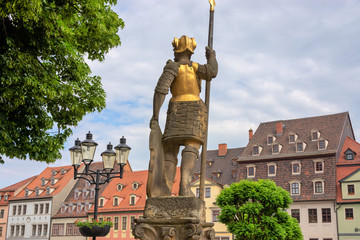 Wenzelsbrunnen und Bürgerhäuser in der Altstadt von Naumburg an der Saale, Sachsen-Anhalt
