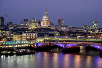 Fototapeta premium UK, England, London, St Pauls City Blackfriars skyline 2019