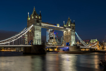 Fototapeta na wymiar Europe, UK, England, London, Tower Bridge dusk