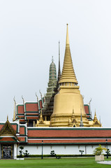 Fototapeta premium wat phra kaew temple in bangkok thailand