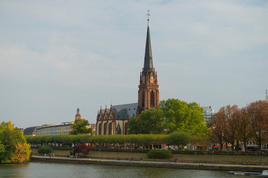 Dreikönigskirche Frankfurt-Sachsenhausen