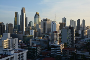 Fototapeta na wymiar Panama City Skyline at Sunset - Horizon Ville de Panama