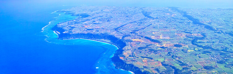 宮古島。飛行機から見た宮古島の景観