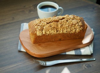 파운드 케이크와 커피 