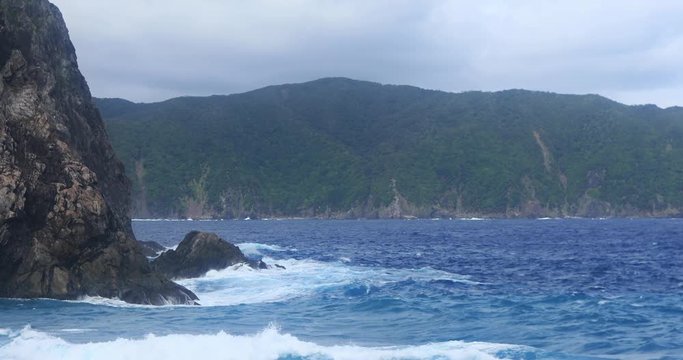 Hard waves near the coast