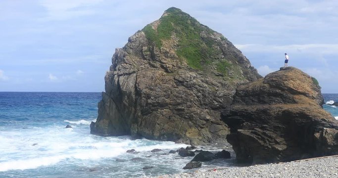 Hard waves near the coast