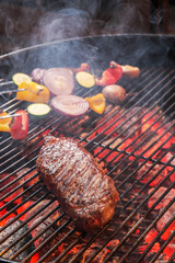 厚切り炭火焼ステーキ　Thick slice grilled steak