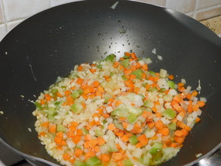 soffriggere le verdura in cuina