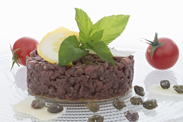 Tartare di carne condita semplice