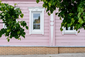 Fototapeta na wymiar Old wooden house