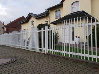 Gartenzaun, Zaun, Tor, Zauntor aus Eisen