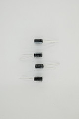 Capacitor component for electronis printed circuit boards.......Farad