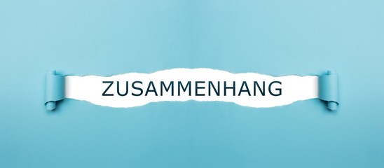 Zusammenhang auf gerissenen Papier