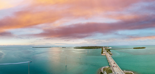 Fototapeta premium Old Bahia Honda Bridge and Florida State Road A1A, aerial view of Florida