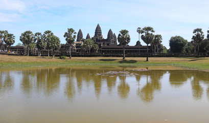 Fototapeta na wymiar le temple d'Angkor Wat