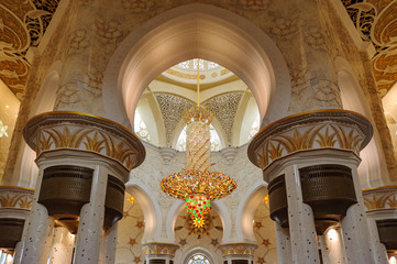 Lampadario in Moschea a Abi Dhabi