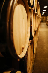 élevage du vin en futs © Eléonore H