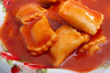 ravioli in tomato sauce