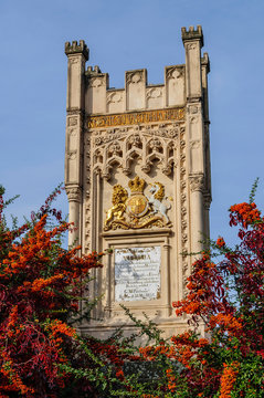 K&ouml;nigin Victoria Denkmal in Hochheim am Main