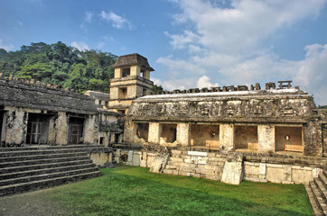 Fototapeta na wymiar The Palace Observation Tower in the Palace of Palenque 