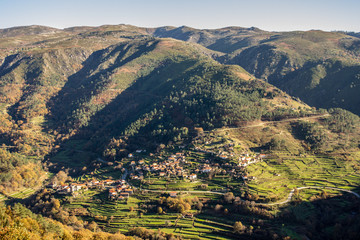 Naklejka premium view of mountains