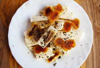 White cheese with figs 