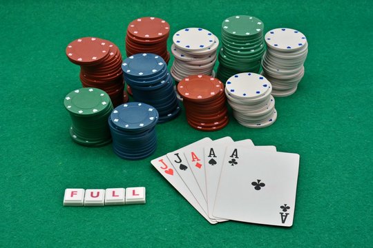Juegos de apuestas, el p&oacute;quer