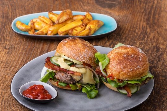 Nahaufnahme von hausgemachten Burger
