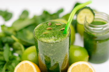 detox program to cleanse the body of toxins with green cocktails made from spinach, lemon, mint and lime