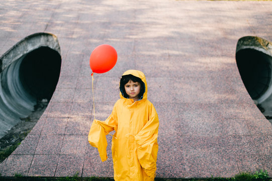 It 2025 yellow raincoat