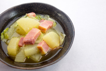 ハムと大根のコンソメ煮
