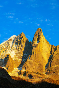 Aiguille Verte, 4122m, and Les Drus (Aiguille du Dru) 3754m, Chamonix, Haute Savoie, French Alps, France