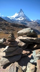 Cervin et cairns / Matterhorn and cairns