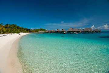 リゾートホテルの水上コテージ