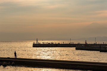 Obraz premium 江ノ島の夕暮れ