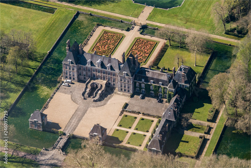 Vue Aerienne Du Chateau De Courances Dans L Essonne En France Wall Mural Francois