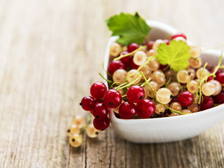 red currants in bowl in the heart shape