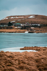 Landschaft mit See in Island