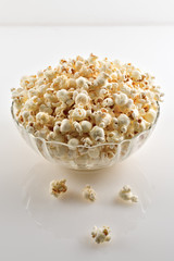 popcorn in ciotola di vetro