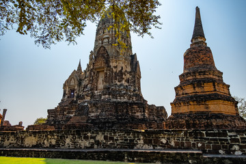 Fototapeta na wymiar Old Famous Temple in Thailand (Wat Ratchaburana)