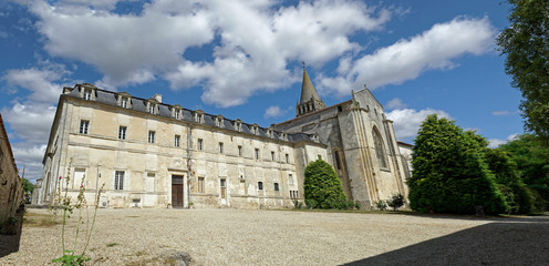 Fototapeta na wymiar Abbaye Saint-Étienne de Bassac, Charentes, Nouvelle-Aquitaine, France